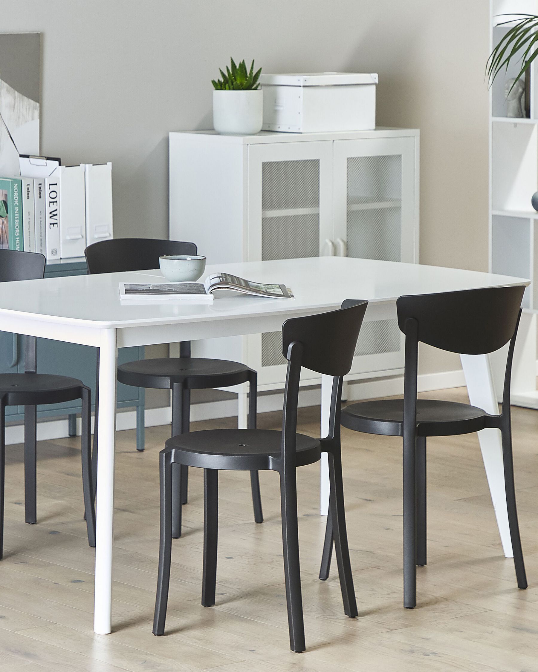 Set Of 4 Dining Chairs Black Vieste